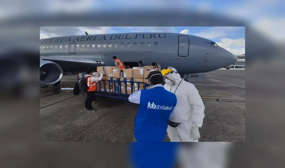 Se busca dotar de equipos adecuados a los profesionales que atienden a pacientes COVID-19. (Foto: EsSalud) Se busca dotar de equipos adecuados a los profesionales que atienden a pacientes COVID-19. (Foto: EsSalud)
