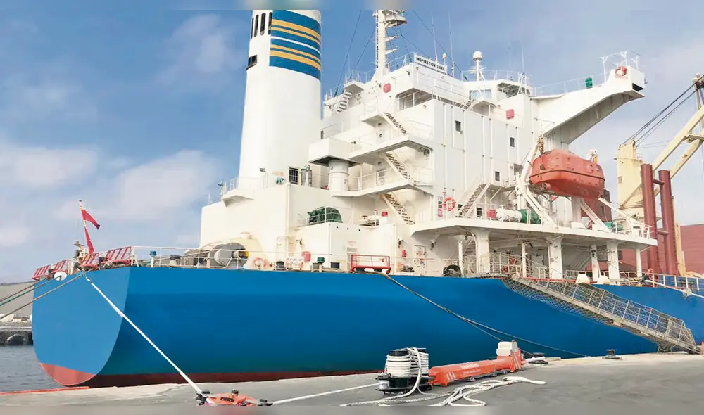 Bien. El sistema de amarre hidráulico Shoretension aseguró la continuidad operativa de las naves.