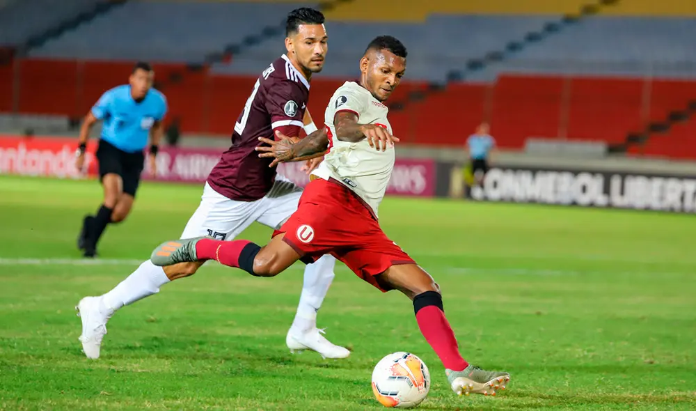 Universitario vs. Carabobo  por la Copa Libertadores