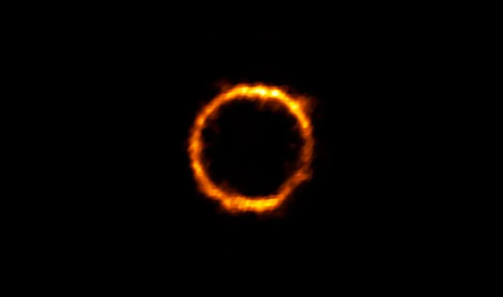 La ESO mostró una galaxia distante, llamada SPT0418-47 por los astrónomos. Foto: AFP La ESO mostró una galaxia distante, llamada SPT0418-47 por los astrónomos. Foto: AFP