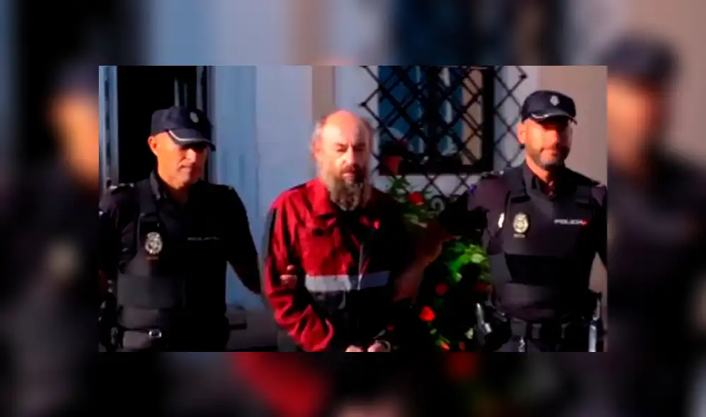 Roman Chernov mató a su expareja utilizando un cuchillo de carnicero. Roman Chernov mató a su expareja utilizando un cuchillo de carnicero.