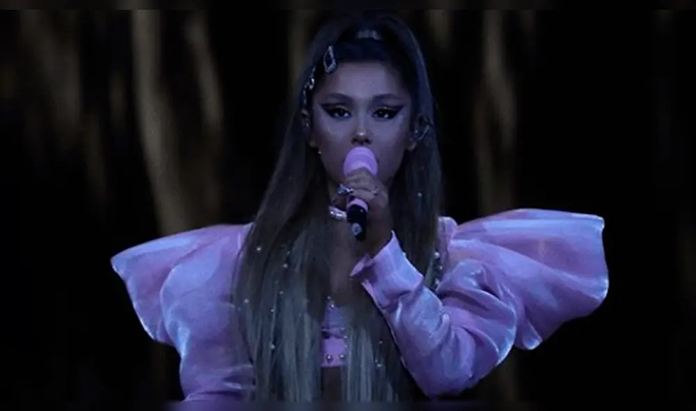 Ariana Grande es agredida durante concierto en el Coachella [VIDEO]