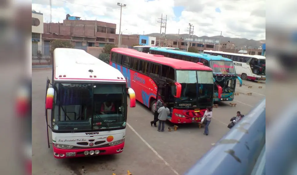 Puno: pasajeros de bus interprovincial son asaltados a mano armada