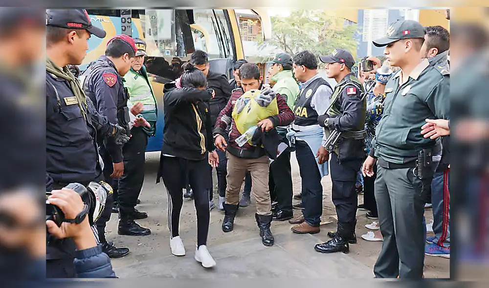 Detenidos. Sujetos capturados por ronderos fueron trasladados al Complejo Policial de San Andrés. Se enfrentaron a pobladores del caserío de Coigobamba. Detenidos. Sujetos capturados por ronderos fueron trasladados al Complejo Policial de San Andrés. Se enfrentaron a pobladores del caserío de Coigobamba.