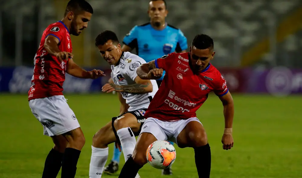 Colo Colo y Jorge Wilstermann pelean por su pase a octavos de final de la Copa Libertadores 2020. Foto: EFE Colo Colo y Jorge Wilstermann pelean por su pase a octavos de final de la Copa Libertadores 2020. Foto: EFE