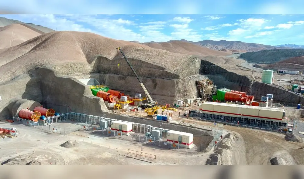 Handout picture released by the National Copper Corporation of Chile (CODELCO) showing the construction of the underground operations of the Chuquicamata mine in Calama, on April 2, 2019. - Chilean mining company Codelco, the largest copper producer in the world, inaugurated this Wednesday the underground operations of the emblematic Chuquicamata mine, located in the Atacama desert (northern Chile). This was for decades the largest open pit copper deposit in the world, but in order to extend its useful life, Codelco decided to invest 5,000 million dollars in this monumental work. (Photo by Olivier Llaneza / CODELCO / AFP) / RESTRICTED TO EDITORIAL USE - MANDATORY CREDIT "AFP PHOTO / CODELCO / Olivier LLANEZA" - NO MARKETING NO ADVERTISING CAMPAIGNS - DISTRIBUTED AS A SERVICE TO CLIENTS Handout picture released by the National Copper Corporation of Chile (CODELCO) showing the construction of the underground operations of the Chuquicamata mine in Calama, on April 2, 2019. - Chilean mining company Codelco, the largest copper producer in the world, inaugurated this Wednesday the underground operations of the emblematic Chuquicamata mine, located in the Atacama desert (northern Chile). This was for decades the largest open pit copper deposit in the world, but in order to extend its useful life, Codelco decided to invest 5,000 million dollars in this monumental work. (Photo by Olivier Llaneza / CODELCO / AFP) / RESTRICTED TO EDITORIAL USE - MANDATORY CREDIT "AFP PHOTO / CODELCO / Olivier LLANEZA" - NO MARKETING NO ADVERTISING CAMPAIGNS - DISTRIBUTED AS A SERVICE TO CLIENTS