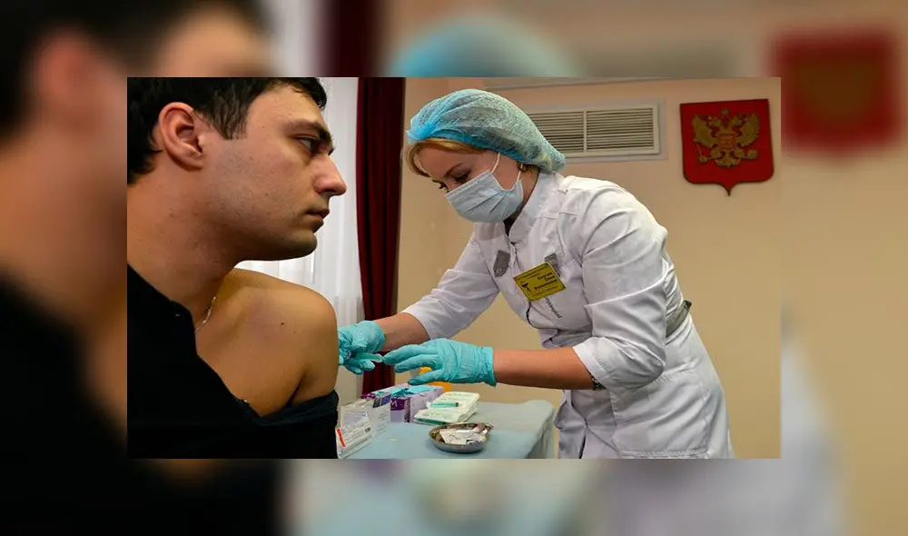 La vacuna rusa no tiene ningún elemento del coronavirus SARS-CoV-2 en su composición. Foto: AFP