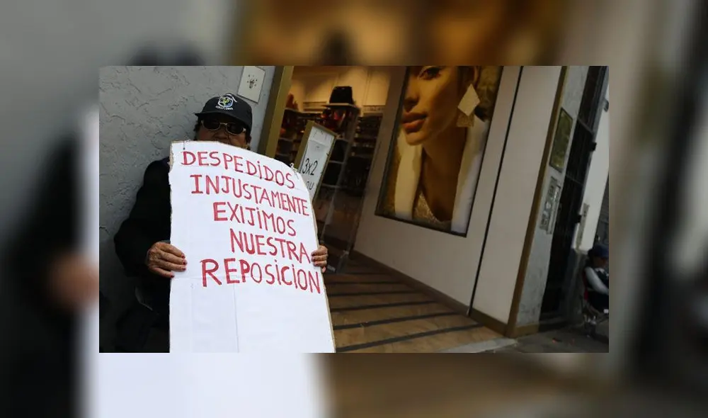 Exigencia. Extrabajadores de la municipalidad de Miraflores afirman que su despido fue injustificado, por lo que piden su reposición inmediata. (Foto: Jorge Cerdán / La República)