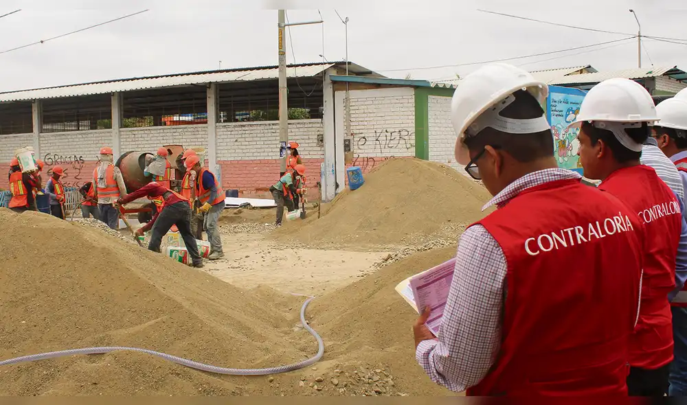 In situ. Funcionarios de la Contraloría de la República constataron avance en ejecución de obras de reconstrucción en Tumbes.