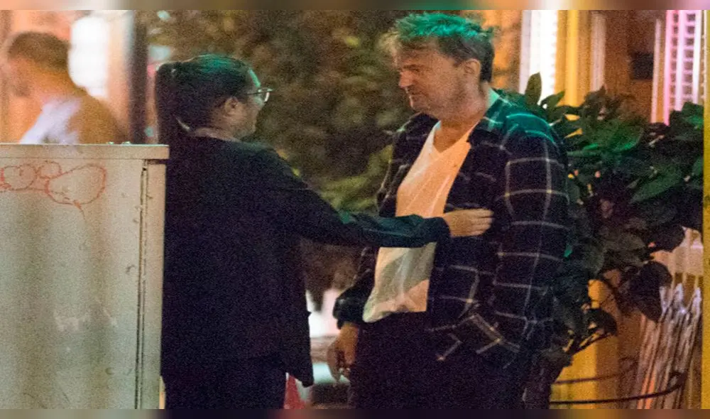 Matthew Perry preocupa a fans tras ser captado en lamentable estado con misterios mujer