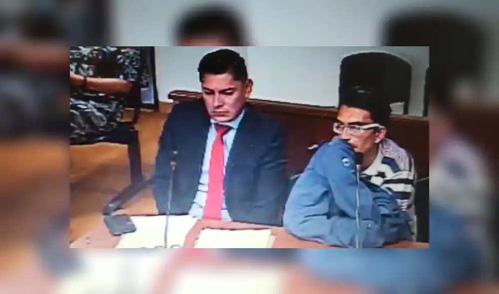 Momento en que el adolescente asesino comparece ante la justicia de Colombia. Foto: RCN Momento en que el adolescente asesino comparece ante la justicia de Colombia. Foto: RCN