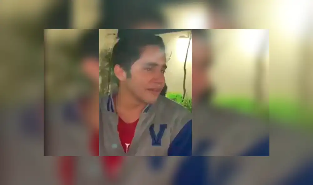 Amigos del joven captaron su insólita actitud tras enterarse de que la música de uno de sus grupos favoritos no está en Spotify.