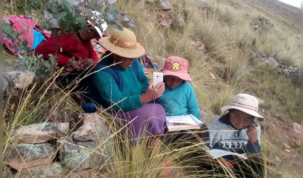 Escolares de Puno siguen pasando dificultades para aprender a distancia.
