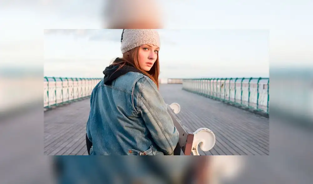 Sophie Turner revela que se besaba con Maisie William en set de Game Of Thrones [VIDEO]