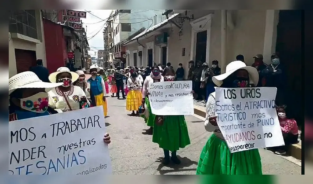 PROTESTA. Mujeres de los Uros no tienen ingresos por COVID