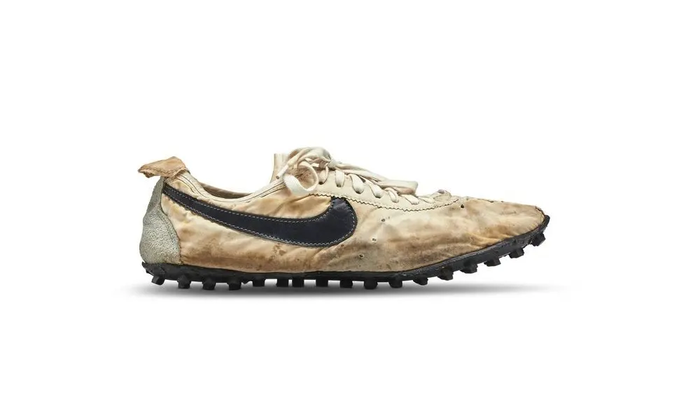 "Waffle Racing Flat Moon Shoe" de Nike Crédito: EFE. "Waffle Racing Flat Moon Shoe" de Nike Crédito: EFE.