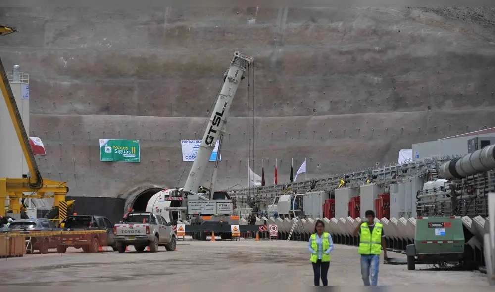 TUNELADORA DENOMINADA LA GOBERNADORA, SE  INSTALO PARA PERFORACION DE TUNELES PUCARÁ Y TRASANDINO
 EN EL ANEXO DE TARUCAMARCA CAYLLOMA COMO PARTE DEL PROYECTO MAJES SIGUAS II 