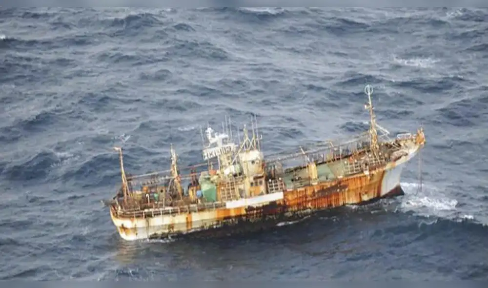 “Barcos fantasmas” llegan con esqueletos a las costas de Japón [VIDEO]