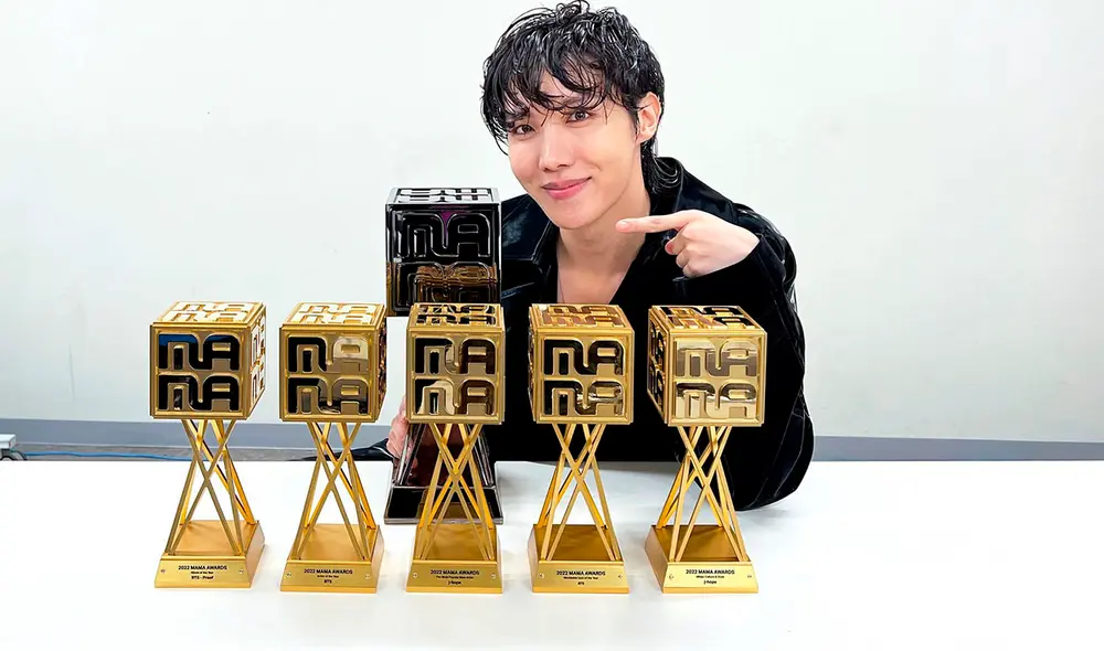 Esta es la primera vez que J-Hope de BTS asiste como solista a los MAMA. Foto: composición LR/Hybe Esta es la primera vez que J-Hope de BTS asiste como solista a los MAMA. Foto: composición LR/Hybe