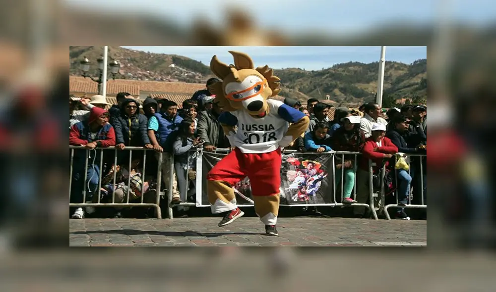 Fiebre del Mundial Rusia 2018: Mascota Zabivaka en fiestas del Cusco [FOTOS Y VIDEO]