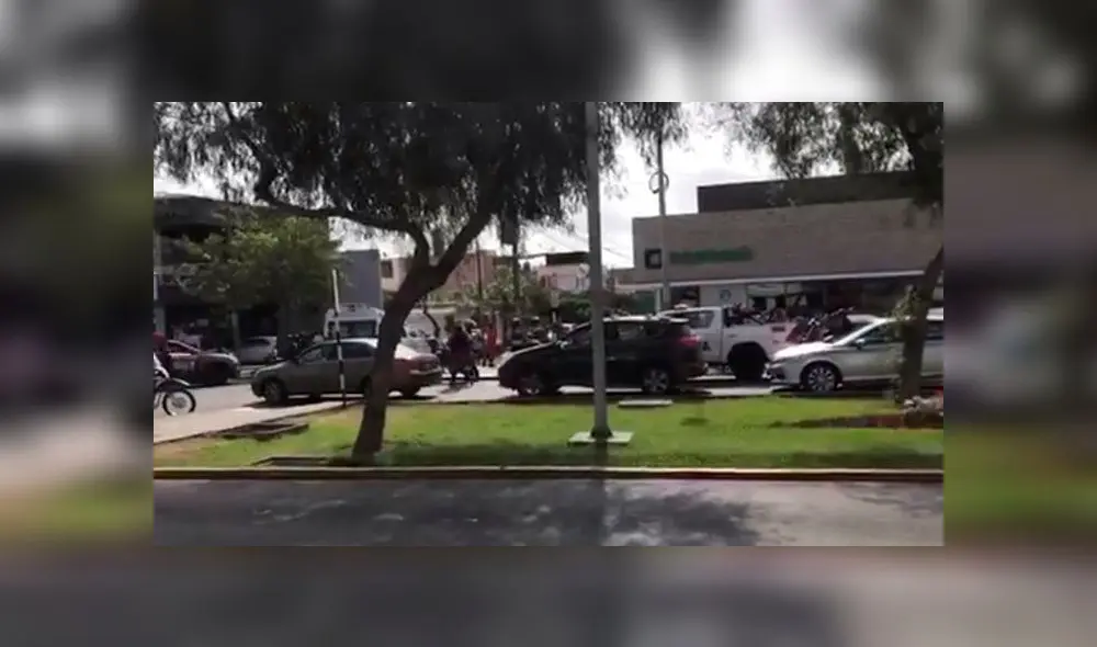 Facinerosos irrumpieron en la agencia bancaria al momento en que cambista depositaba 10 mil dólares.. (Foto: La República)