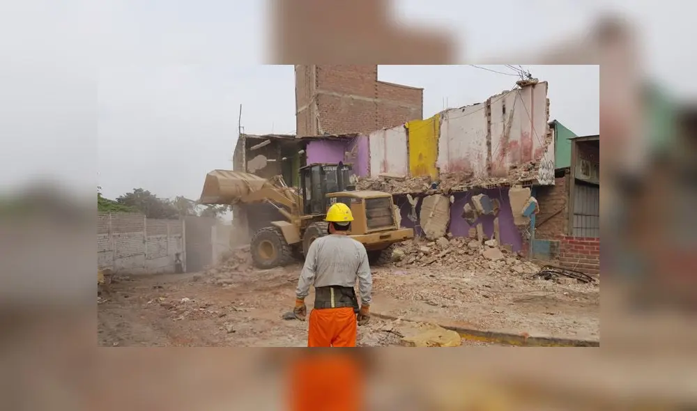 Antes de la demolición se decomisó cerveza, muebles, artefactos electrónicos, sillas, mesas, tarimas, colchones, entre otros. (Foto: Christian Moreno / La República) Antes de la demolición se decomisó cerveza, muebles, artefactos electrónicos, sillas, mesas, tarimas, colchones, entre otros. (Foto: Christian Moreno / La República)