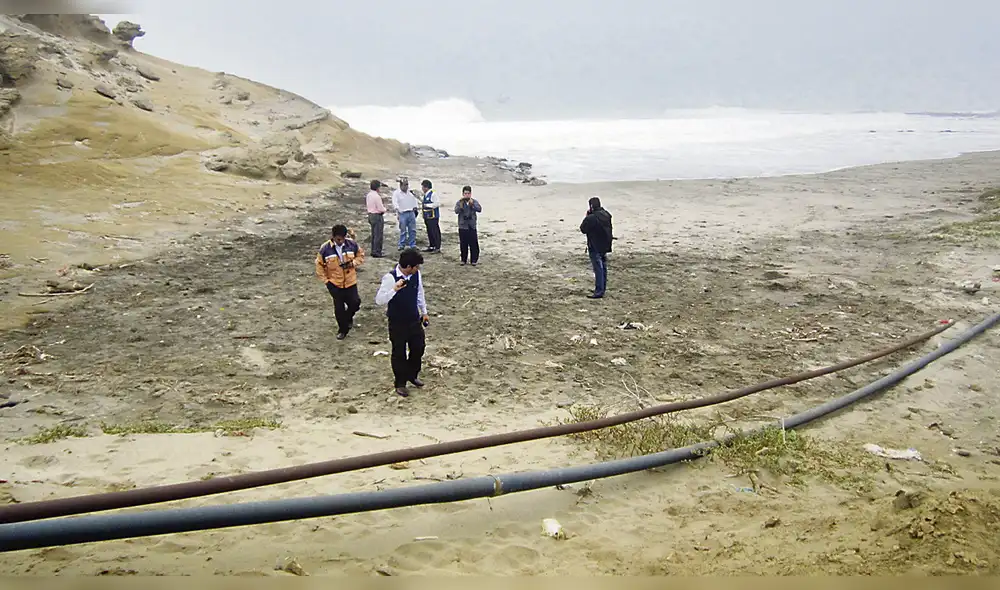 OEFA inspeccionó derrame de crudo en el distrito de La Brea-Negritos en Talara