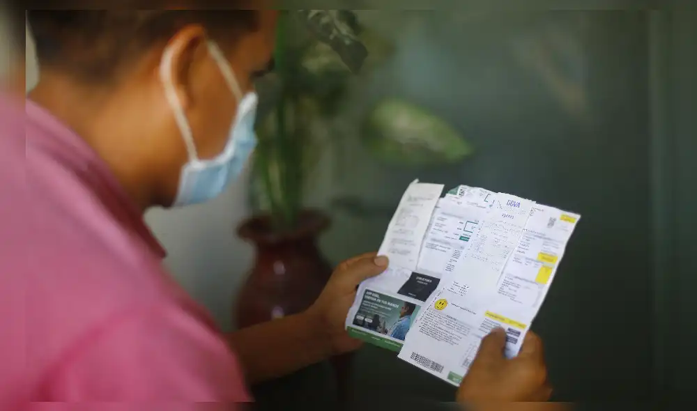 Osinergmin detectó errores de facturación en recibos de luz durante la cuarentena. Foto: Carlos Contreras/La República Osinergmin detectó errores de facturación en recibos de luz durante la cuarentena. Foto: Carlos Contreras/La República