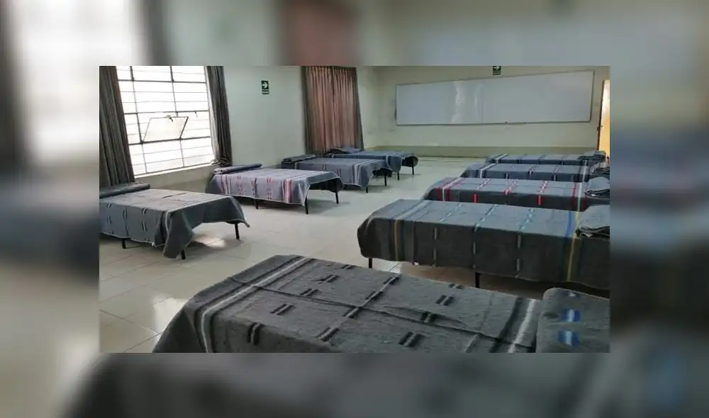 Huamanga: Instalan camas en la Universidad San Cristóbal. Fuente: Andina. Huamanga: Instalan camas en la Universidad San Cristóbal. Fuente: Andina.