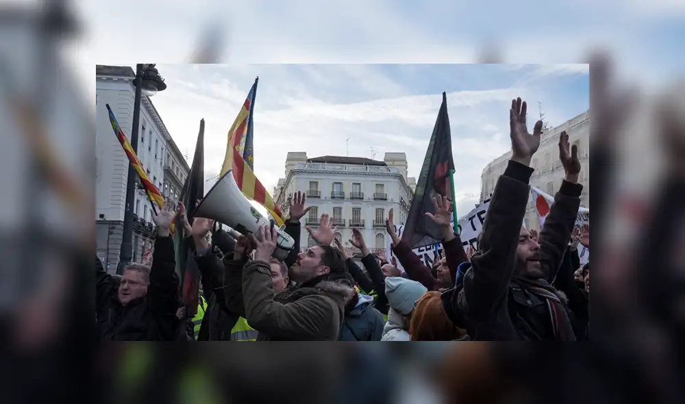Madrid se resiste a la presión del taxi y no acepta el modelo catalán de VTC