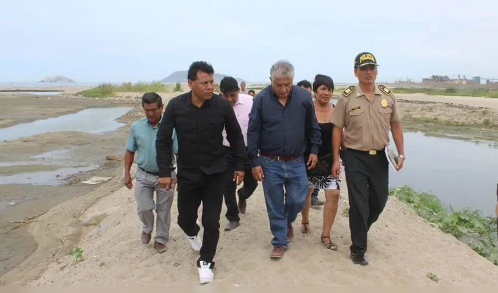 Autoridades comprometidas a gestionar obras. Autoridades comprometidas a gestionar obras.