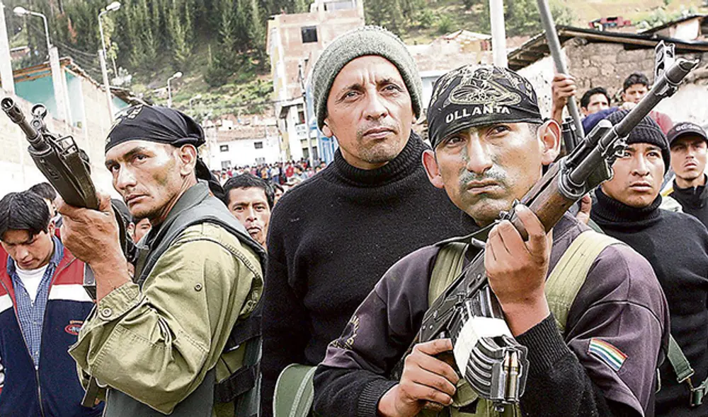 Antauro Humala. Protagonista del “Andahuaylazo”, que tuvo como resultado 6 muertes, va de la mano de UPP para tentar el sillón presidencial. Antauro Humala. Protagonista del “Andahuaylazo”, que tuvo como resultado 6 muertes, va de la mano de UPP para tentar el sillón presidencial.