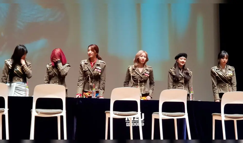 Las integrantes se disculparon una a una con los asistentes del evento que fue cancelado.