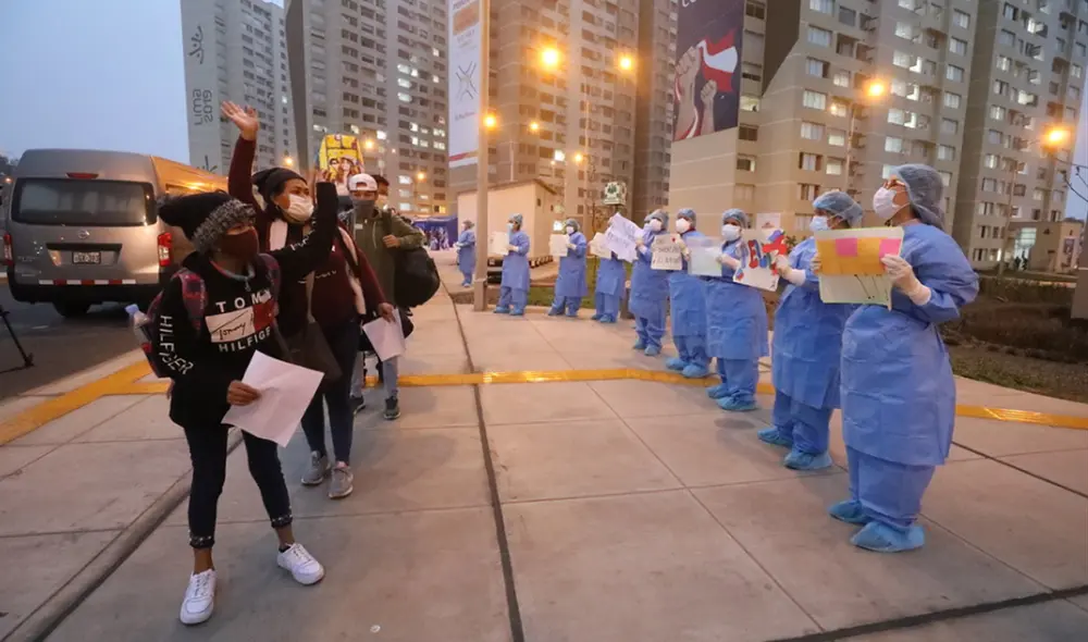 Alrededor de 800 pacientes aún se recuperan en la Villa Panamericana. Foto: EsSalud Alrededor de 800 pacientes aún se recuperan en la Villa Panamericana. Foto: EsSalud