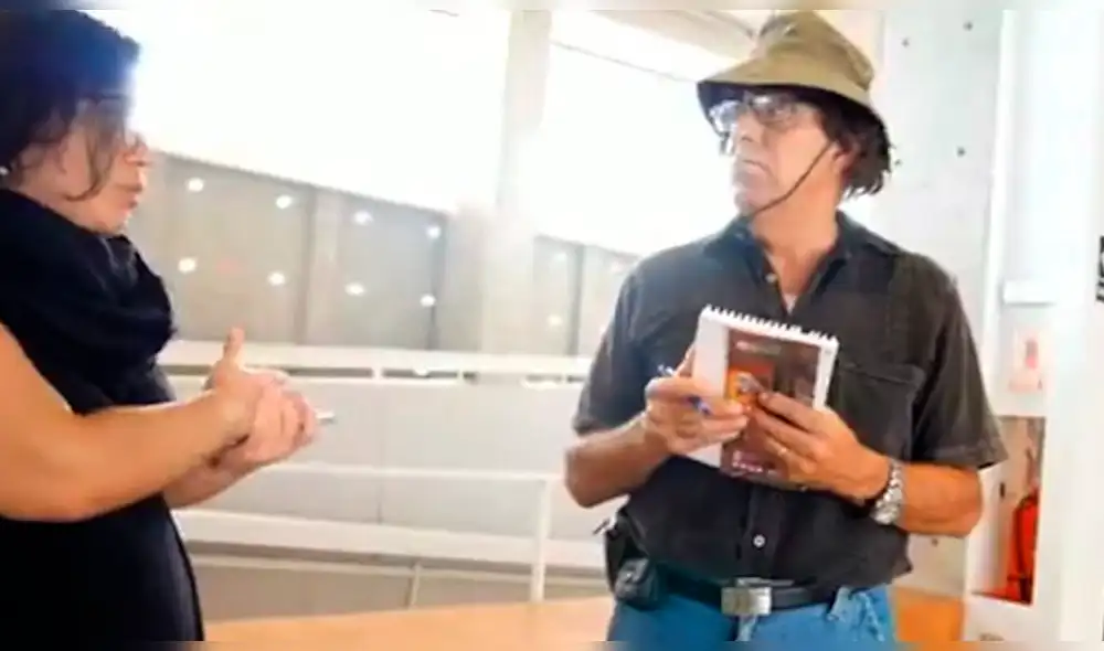 Edwin Donayre usó una peluca en una cuestionada visita al Lugar de la Memoria. Edwin Donayre usó una peluca en una cuestionada visita al Lugar de la Memoria.