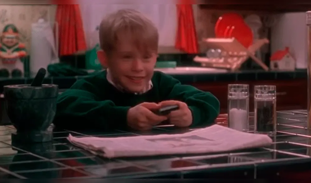 Mi pobre angelito: En víspera de Navidad, cibernautas recuerdan icónica escena