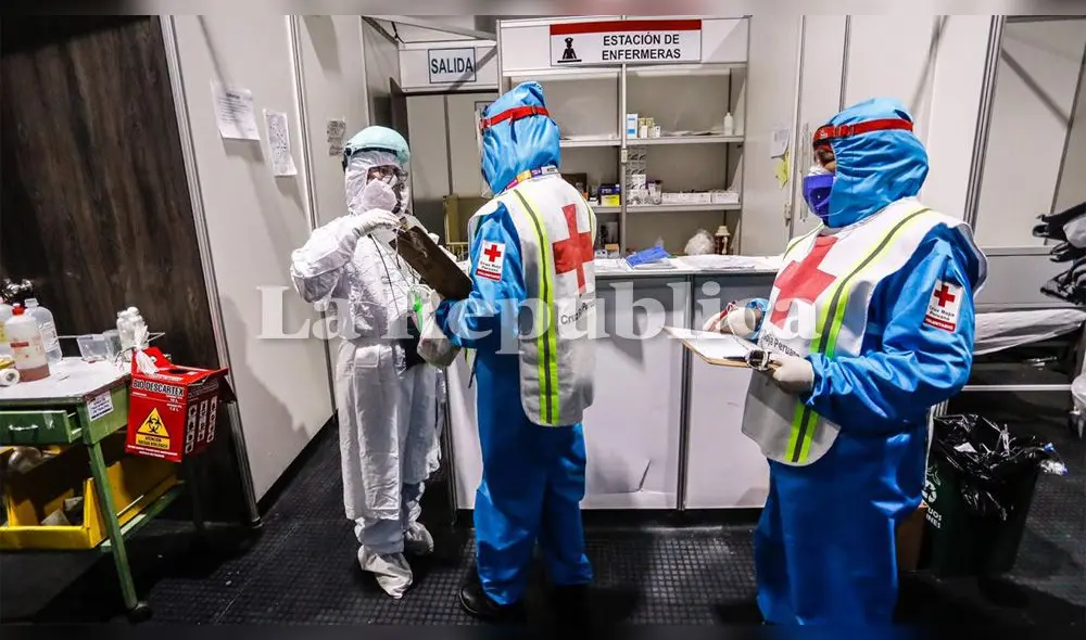 Cruz Roja en Arequipa lleva ayuda a pacientes con coronavirus en hospitales. Foto: Oswald Charca