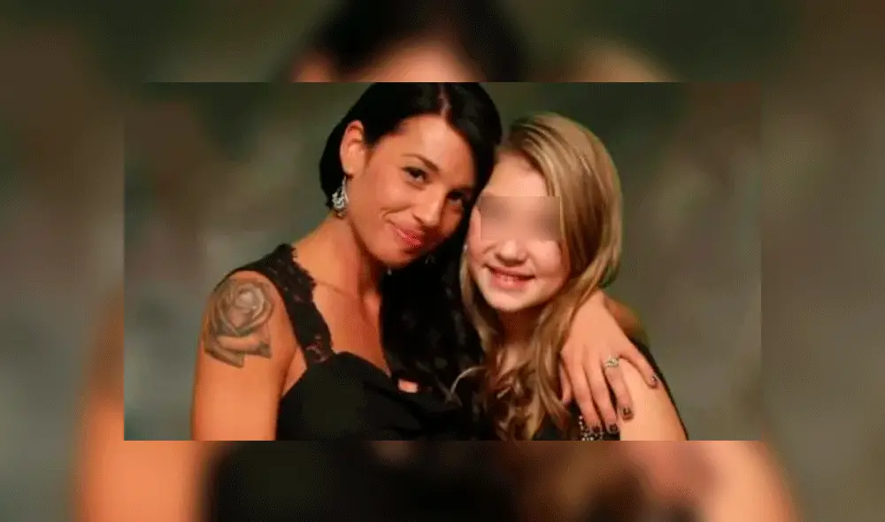 Ana Kincart junto a una de sus hijas. El accidente la sorprendió en el camino a su trabajo. Foto: The Cincinnati Enquirer.