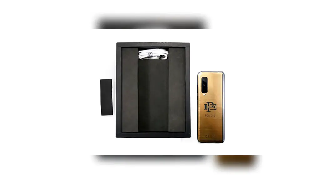 Así luce el Escobar Fold 2, el nuevo teléfono plegable lanzado por el hermano de Pablo Escobar.