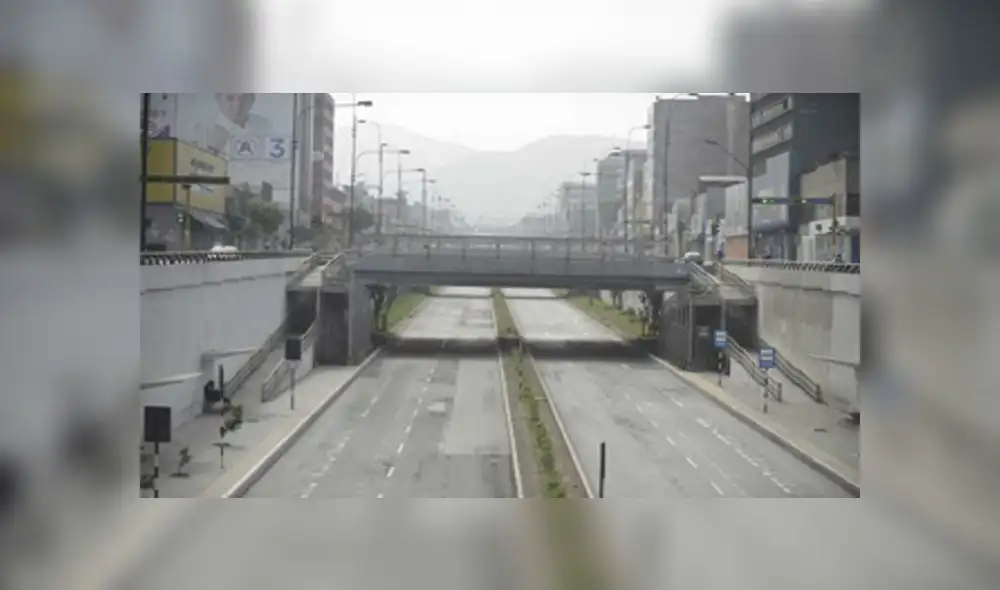Lima se ve como ciudad fantasma debido a inmovilización total por el coronavirus Lima se ve como ciudad fantasma debido a inmovilización total por el coronavirus