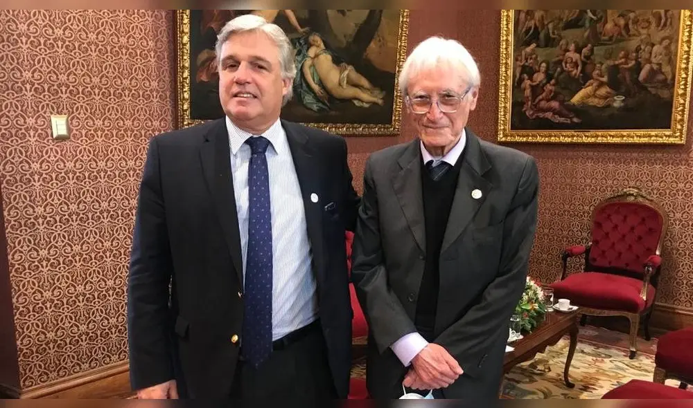 El sociólogo peruano Héctor Béjar y el canciller uruguayo Francisco Bustillo se reunieron esta tarde. Foto: Cancillería de Uruguay