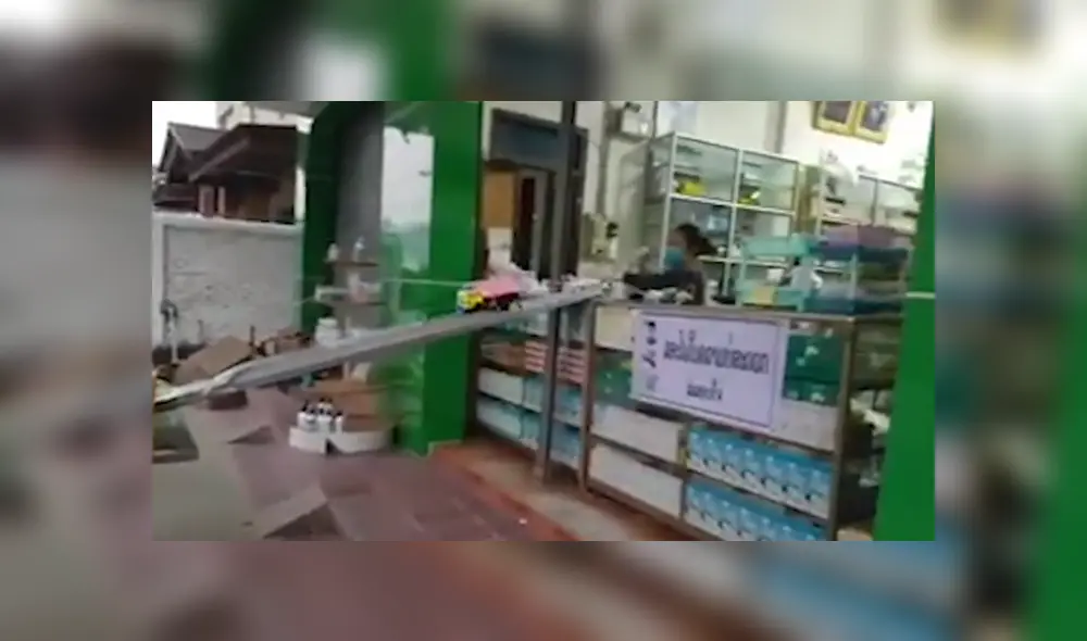 A través de YouTube se hizo viral la ingeniosa idea de una mujer para entregar los productos a sus clientes. A través de YouTube se hizo viral la ingeniosa idea de una mujer para entregar los productos a sus clientes.