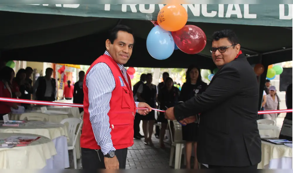 Autoridades comprometidas con la población. Autoridades comprometidas con la población.