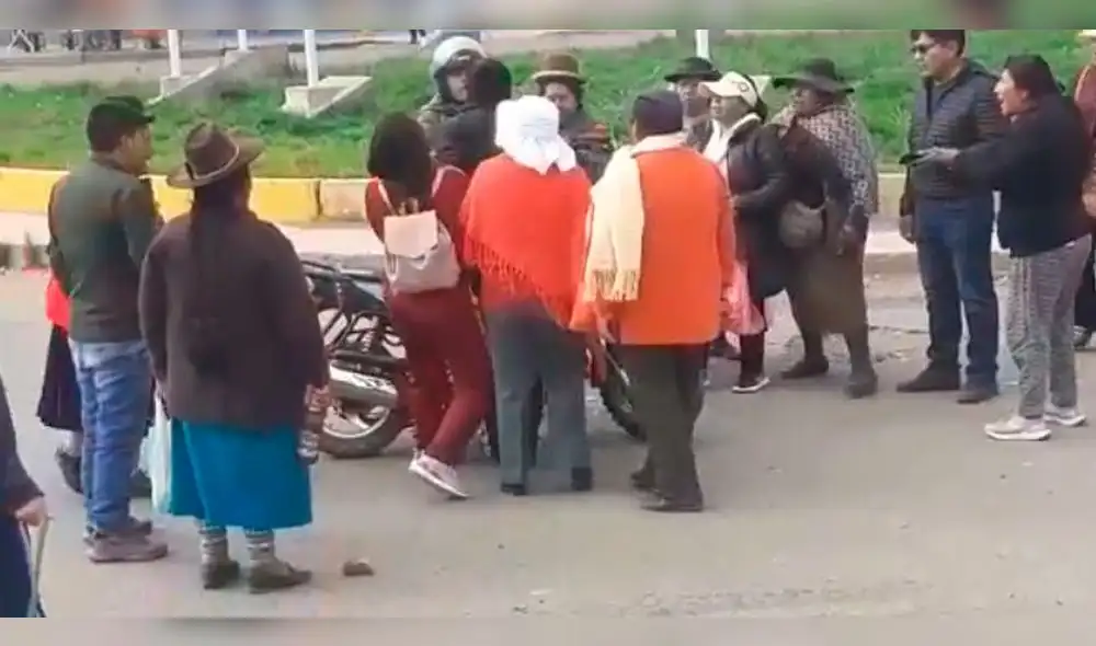 Juliaca: Reportan un detenido e incidentes durante paro de estudiantes de la Universidad Andina [VIDEO Y FOTOS]