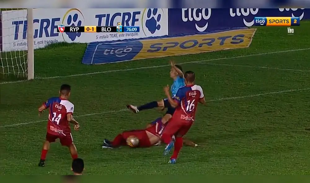 Youtube: jugador boliviano sufre doble fractura en la pierna tras terrible entrada Youtube: jugador boliviano sufre doble fractura en la pierna tras terrible entrada