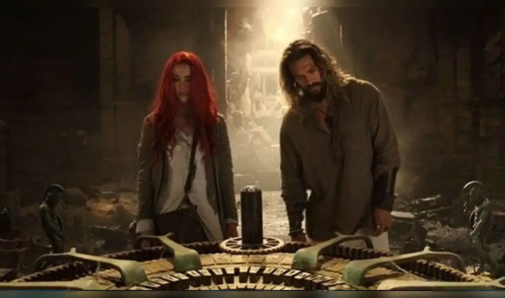 Aquaman: Jason Momoa asiste a estreno con tridente y vive incómodo momento