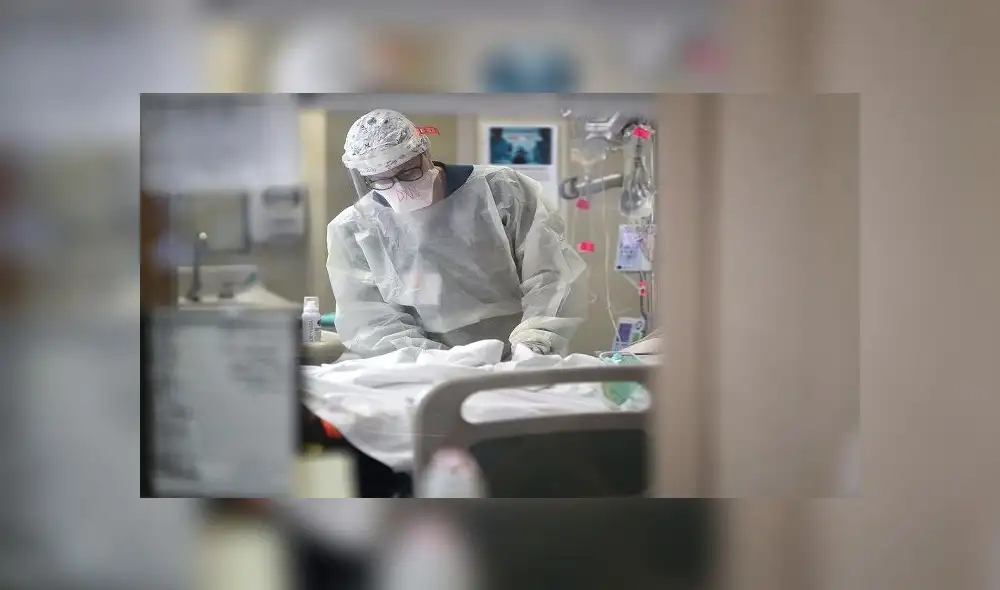 LEONARDTOWN, MARYLAND - MAY 01: (EDITORIAL USE ONLY) A nurse treats a patient with coronavirus in the intensive care unit at MedStar St. Mary's Hospital on May 1, 2020 in Leonardtown, Maryland. The coronavirus death toll in D.C., Virginia and Maryland surpassed 2,000 people on Friday as the District recorded its largest number of daily infections thus far. Win McNamee/Getty Images/AFP LEONARDTOWN, MARYLAND - MAY 01: (EDITORIAL USE ONLY) A nurse treats a patient with coronavirus in the intensive care unit at MedStar St. Mary's Hospital on May 1, 2020 in Leonardtown, Maryland. The coronavirus death toll in D.C., Virginia and Maryland surpassed 2,000 people on Friday as the District recorded its largest number of daily infections thus far. Win McNamee/Getty Images/AFP