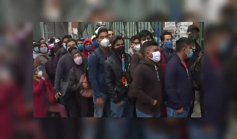 Aglomeración en Estación Bayovar. Créditos: Captura Latina