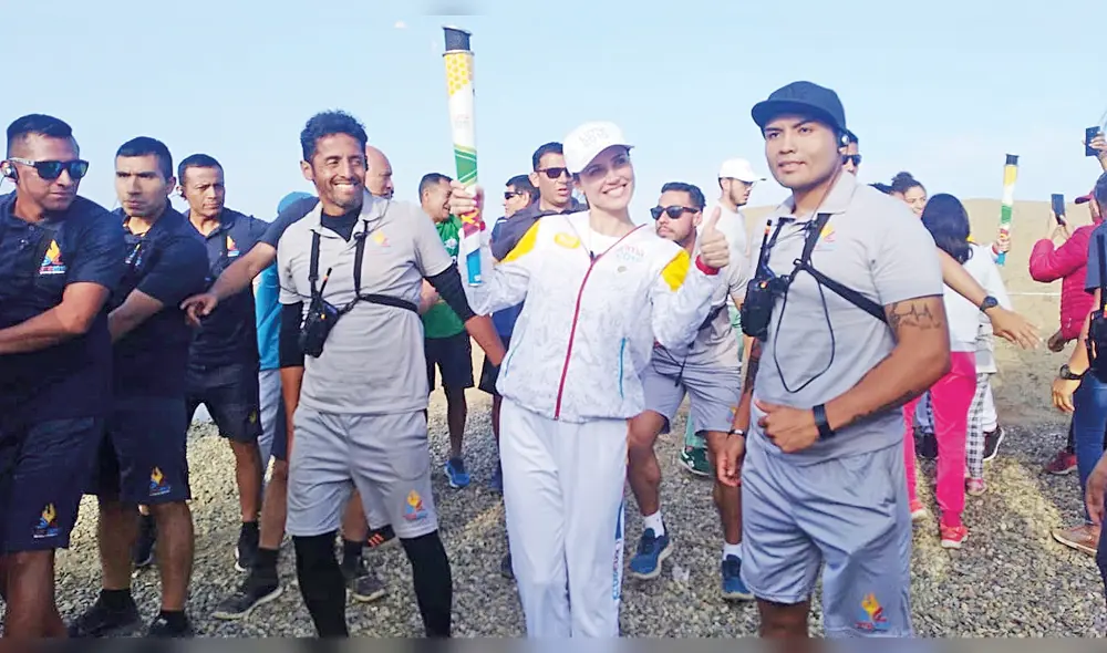 Maju Mantilla hizo el relevo de la antorcha en la Ciudadela de Chan Chan.