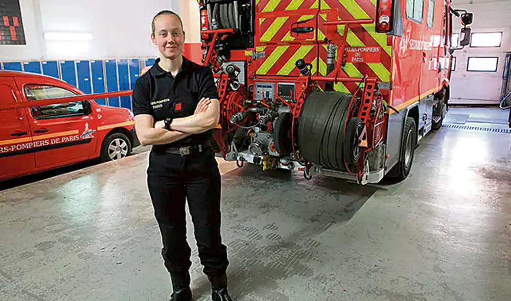 Valor. Chudzinski luchó contra el fuego en Notre Dame Valor. Chudzinski luchó contra el fuego en Notre Dame